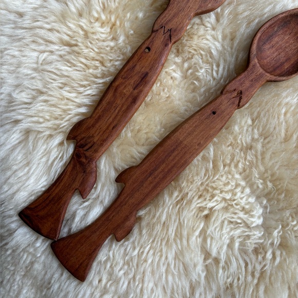 Vintage Wooden Salad Servers - Picture 2 of 5